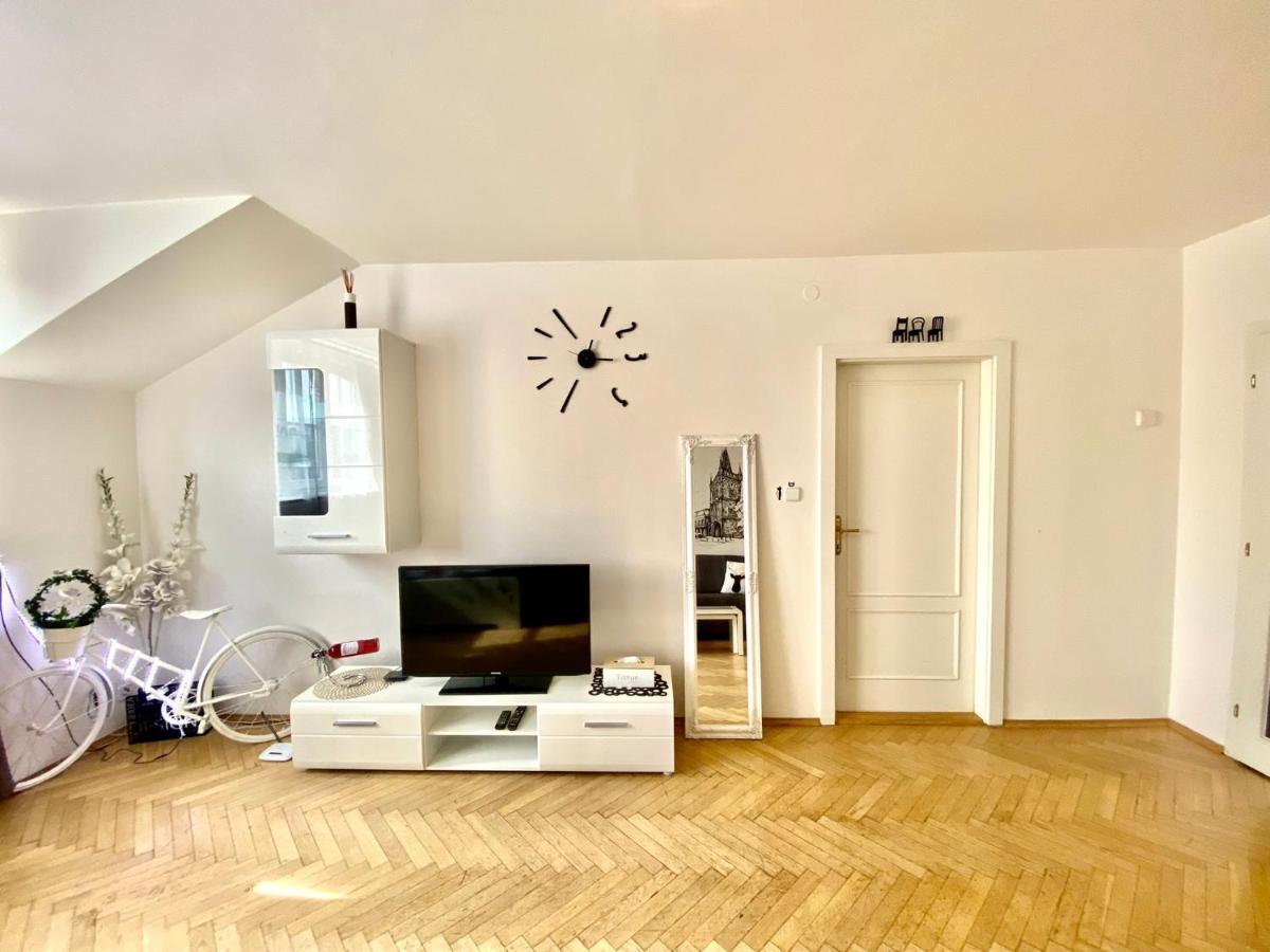 Fantastic Apartment In The City Center Prag Eksteriør billede