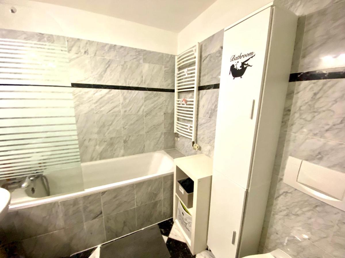 Fantastic Apartment In The City Center Prag Eksteriør billede
